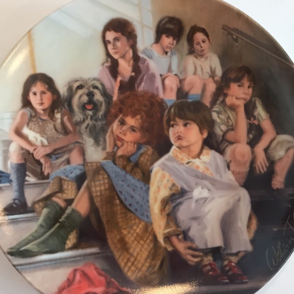 “Annie and the Orphans” collectable plate - Picture 2 of 6